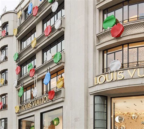 louis vuitton dans le monde|louis vuitton life story.